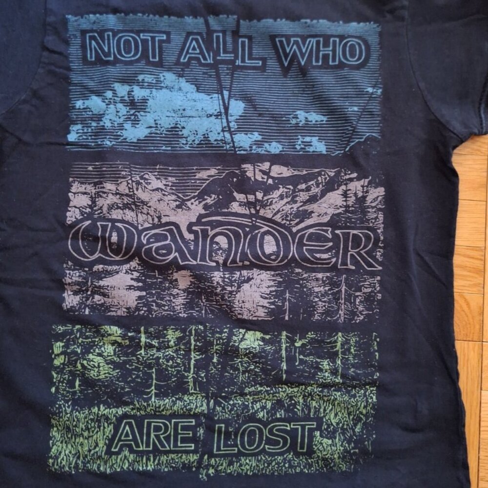 Lord of the Rings t-shirt Not All Who Wander Are Lost